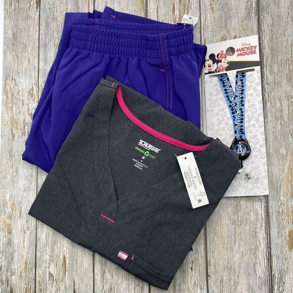 Women’s Scrubs Short Sleeve Top Shirt & Jogger Pants With Retractable Lanyard M - Picture 1 of 15